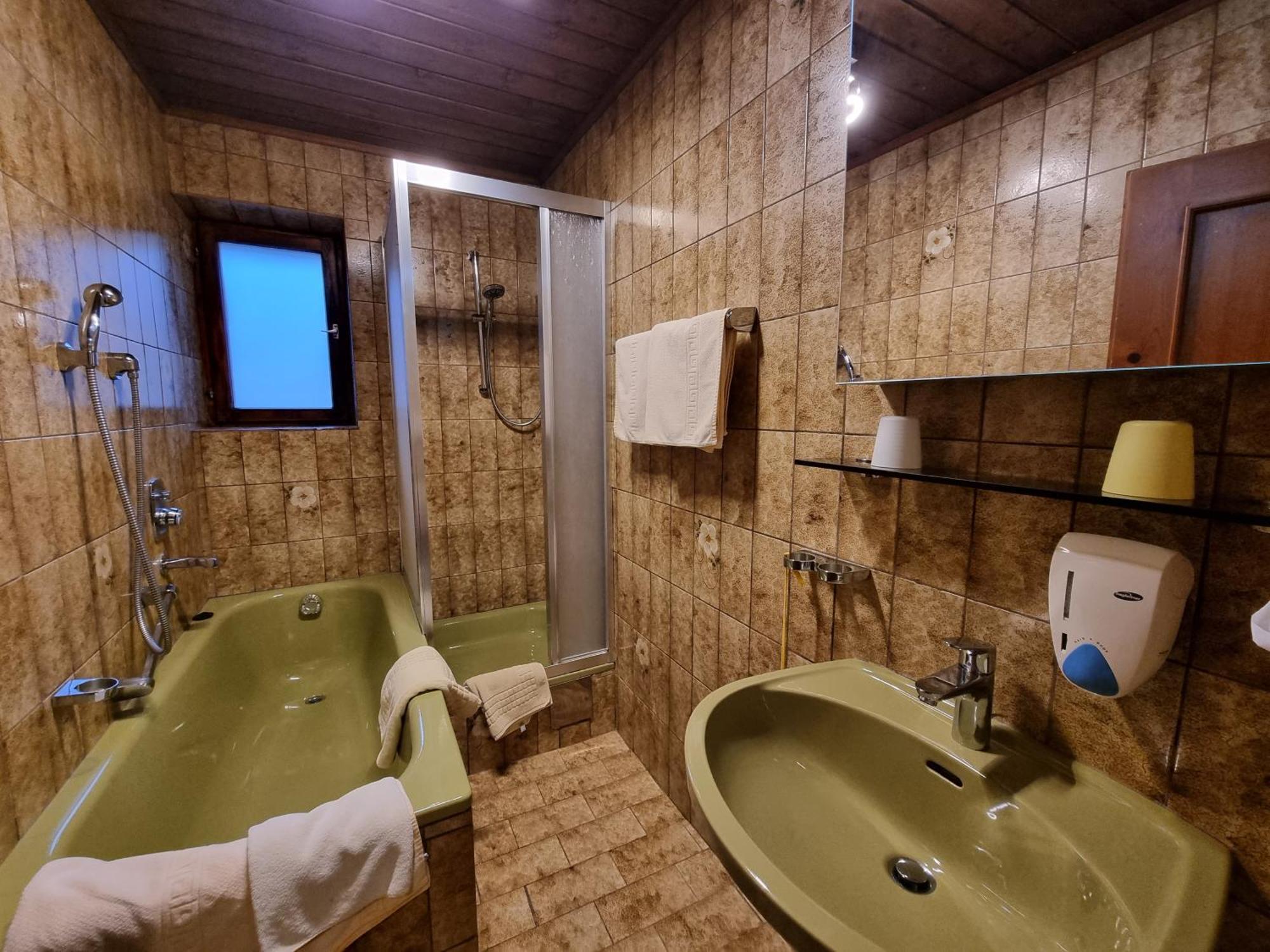 Ferienwohnungen Sumperer Pill Bagian luar foto